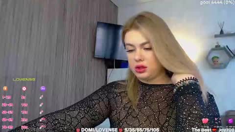 suchcute_ online show from 02/24/26, 03:48