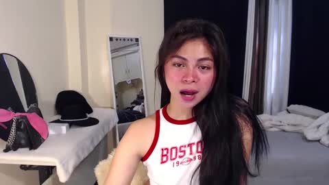 Snapshot of suckablechick chatting on 12/05/24, 05:04 Marry online show from 12/05/24, 05:04