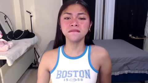 Snapshot of suckablechick chatting on 12/24/24, 02:43 Marry online show from 12/24/24, 02:43