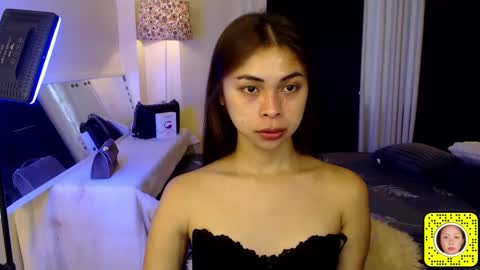 Snapshot of suckablechick chatting on 03/12/25, 07:13 Marry online show from 03/12/25, 07:13