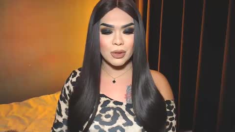 Snapshot of suckablecockoffreya chatting on 12/04/24, 08:07 JADE ELYSE online show from 12/04/24, 08:07