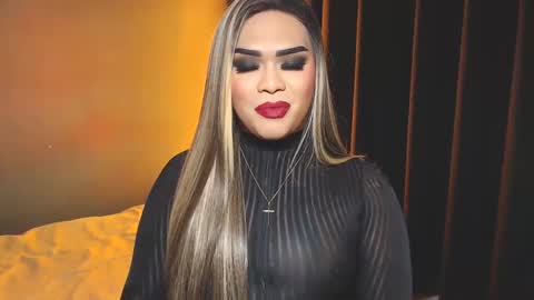 Snapshot of suckablecockoffreya chatting on 12/14/24, 11:56 JADE ELYSE online show from 12/14/24, 11:56