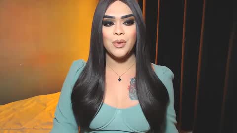 Snapshot of suckablecockoffreya chatting on 12/26/24, 08:39 JADE ELYSE online show from 12/26/24, 08:39