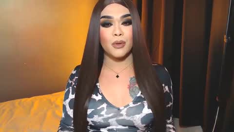 Snapshot of suckablecockoffreya chatting on 02/09/25, 04:18 JADE ELYSE online show from 02/09/25, 04:18