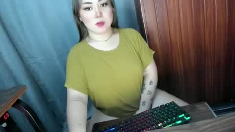 Snapshot of suckinghercock803 chatting on 05/18/26, 03:13 Millany online show from 05/18/26, 03:13