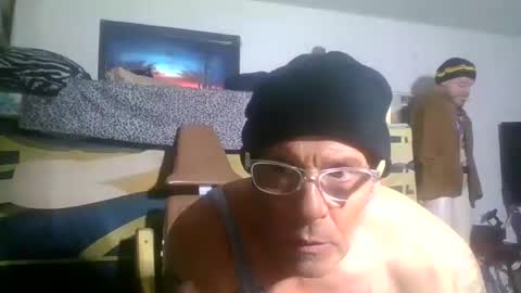 SUCKITU812 online show from 10/10/25, 09:36