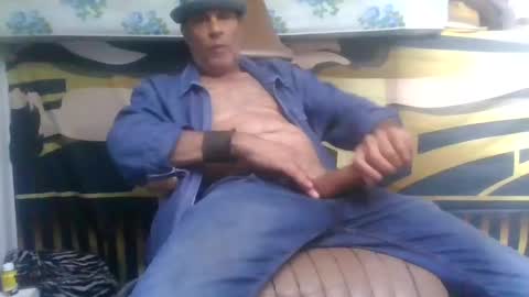 SUCKITU812 online show from 10/17/25, 09:45