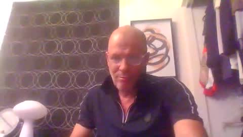 SUCKITU812 online show from 12/21/25, 08:32