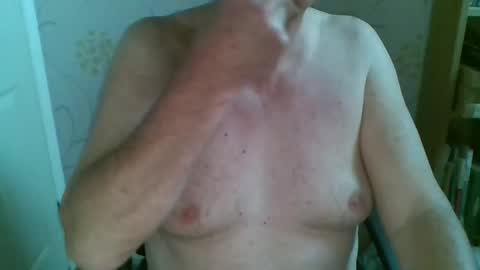 suffolkboy4 online show from 04/28/26, 06:57