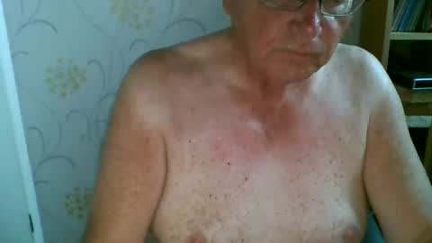 Snapshot of suffolkboy4 chatting on 07/08/26, 07:51 suffolkboy4 online show from 07/08/26, 07:51