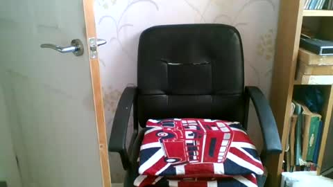 Snapshot of suffolkboy4 chatting on 07/15/26, 07:24 suffolkboy4 online show from 07/15/26, 07:24