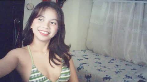 Snapshot of sugar_jazzz chatting on 05/30/26, 02:58 Rosiee online show from 05/30/26, 02:58