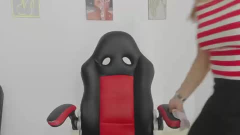 Snapshot of sugar_milff chatting on 09/19/25, 03:02 sugar_milff online show from 09/19/25, 03:02