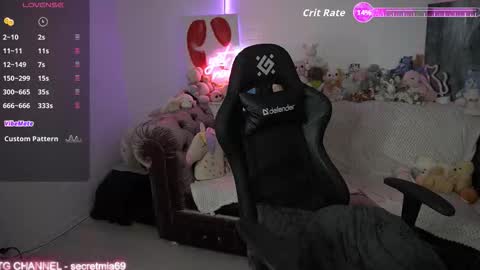 Snapshot of sugar_muse chatting on 09/14/25, 09:03 Mia online show from 09/14/25, 09:03