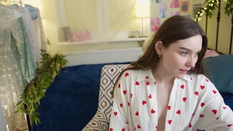 Snapshot of sugar_peasy chatting on 01/27/25, 09:44 Rikki online show from 01/27/25, 09:44