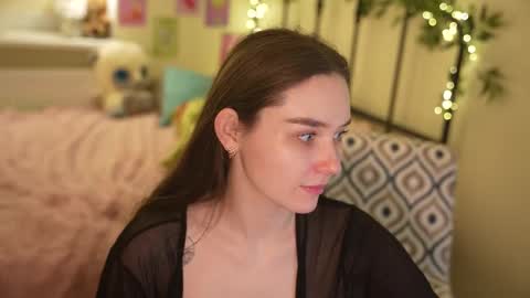 Snapshot of sugar_peasy chatting on 03/01/25, 12:50 Rikki online show from 03/01/25, 12:50