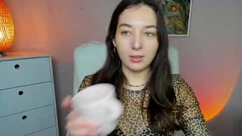 Snapshot of sugar_xmegan chatting on 11/19/25, 07:19 Megan online show from 11/19/25, 07:19