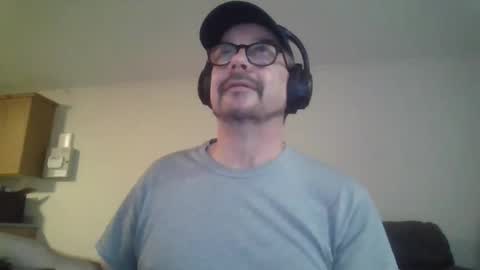 Snapshot of sugarbear66 chatting on 12/23/24, 05:39 Teddybear Richard online show from 12/23/24, 05:39