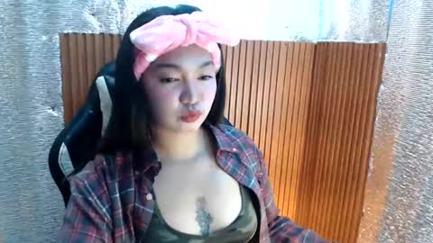 Snapshot of sugarcaramel chatting on 01/27/25, 06:20 Sugar online show from 01/27/25, 06:20