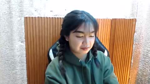 Snapshot of sugarcaramel chatting on 02/12/25, 04:33 Sugar online show from 02/12/25, 04:33