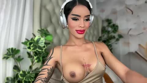 Jess online show from 10/10/25, 08:41