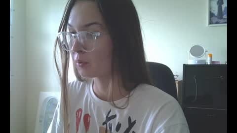 Snapshot of sugarrbell chatting on 07/15/26, 12:43 Bell online show from 07/15/26, 12:43
