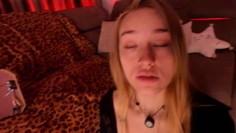 sugarskye online show from 12/05/25, 07:43