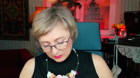 Snapshot of sugarvi chatting on 03/05/25, 01:06 Vivien online show from 03/05/25, 01:06