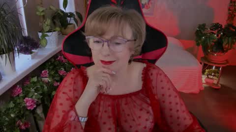 Vivien online show from 03/26/26, 11:27