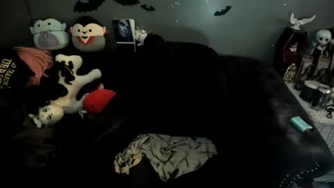 Sugary online show from 11/25/25, 02:44