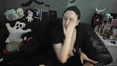 Sugary online show from 12/14/25, 03:23