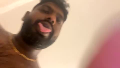 Snapshot of suggnight chatting on 09/29/25, 04:12 Let me be your knight that saves you online show from 09/29/25, 04:12