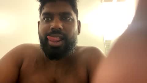 Snapshot of suggnight chatting on 11/21/25, 02:38 Let me be your knight that saves you online show from 11/21/25, 02:38