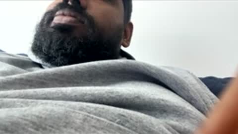 Snapshot of suggnight chatting on 12/14/25, 04:23 Let me be your knight that saves you online show from 12/14/25, 04:23