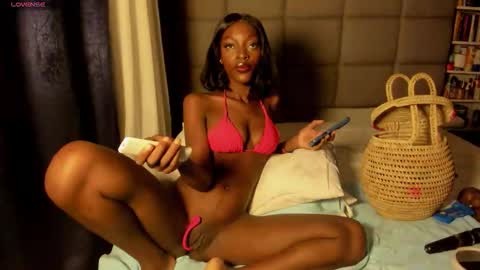 suhaila_suu online show from 03/22/26, 11:52