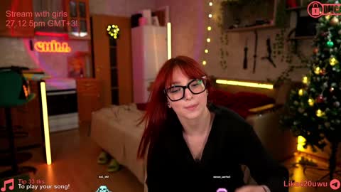 Snapshot of suk_ki chatting on 12/25/24, 11:10 Lika ginger  Jessy blond   online show from 12/25/24, 11:10