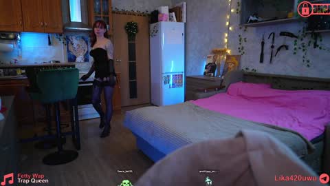 Snapshot of suk_ki chatting on 01/23/25, 10:33 Lika ginger  Jessy blond   online show from 01/23/25, 10:33