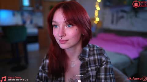 Snapshot of suk_ki chatting on 01/24/25, 01:35 Lika ginger  Jessy blond   online show from 01/24/25, 01:35