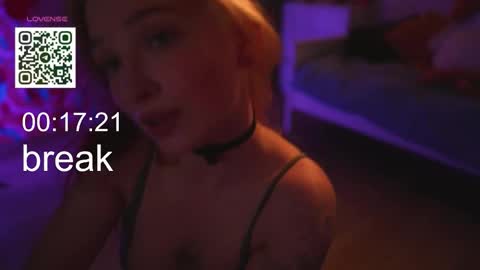 Snapshot of suk_ki chatting on 09/17/25, 03:19 Lika ginger  Jessy blond   online show from 09/17/25, 03:19