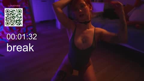 Snapshot of suk_ki chatting on 10/17/25, 03:10 Lika ginger  Jessy blond   online show from 10/17/25, 03:10