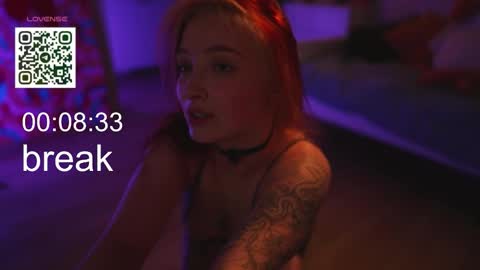 Snapshot of suk_ki chatting on 10/21/25, 03:07 Lika ginger  Jessy blond   online show from 10/21/25, 03:07