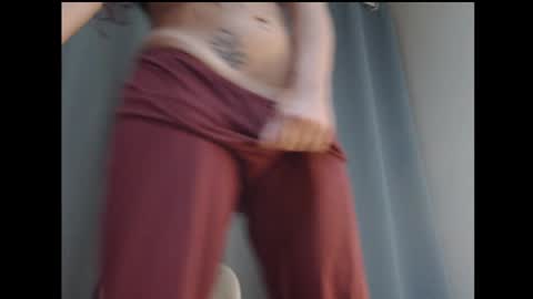 Snapshot of sukanan chatting on 10/27/25, 12:04 Sukanan online show from 10/27/25, 12:04