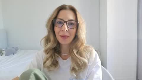 sukygirl online show from 04/23/26, 11:42