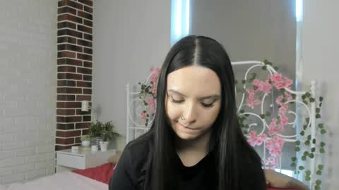 Snapshot of sulemarine chatting on 03/25/26, 09:26 Lina 3 online show from 03/25/26, 09:26
