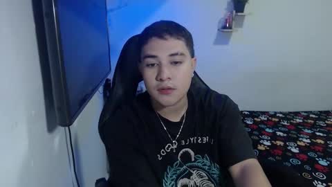 Snapshot of sully50126 chatting on 10/06/25, 07:33 sully50126 online show from 10/06/25, 07:33