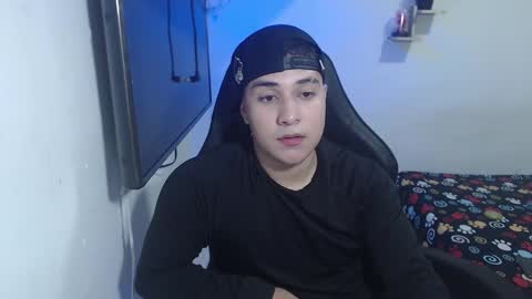 Snapshot of sully50126 chatting on 10/19/25, 04:57 sully50126 online show from 10/19/25, 04:57