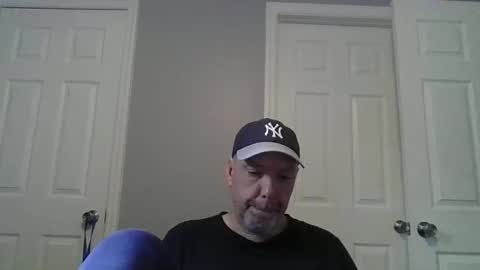 Snapshot of sullydog48 chatting on 09/10/25, 01:22 Sully online show from 09/10/25, 01:22