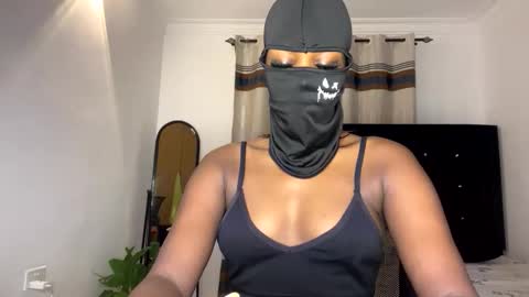 maskedtemptress online show from 11/24/25, 12:10