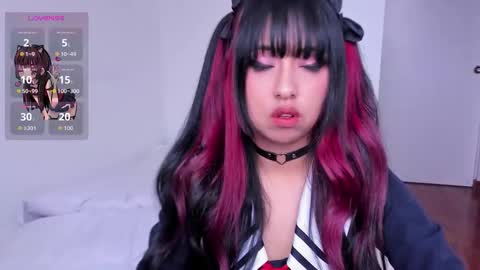 Nicolle  online show from 01/16/26, 04:33