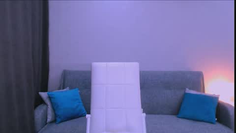 Christina online show from 11/06/25, 11:55